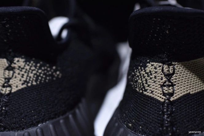 BY9611 Adidas Black Boost 350 V2 Green Core Yeezy 0801